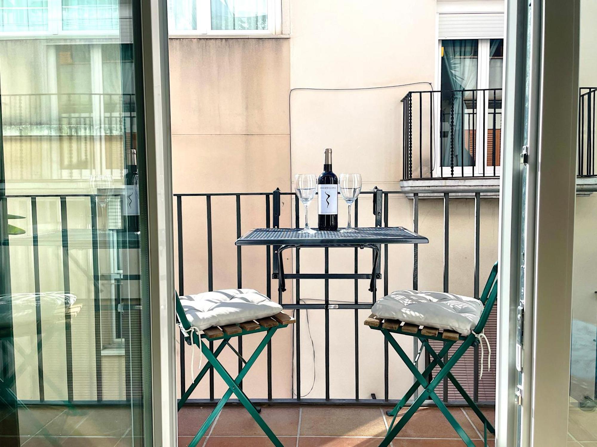 Abbott Apartment - 1 Min From The Beach - 100M2 - Sleeps 8 Sitges Eksteriør bilde