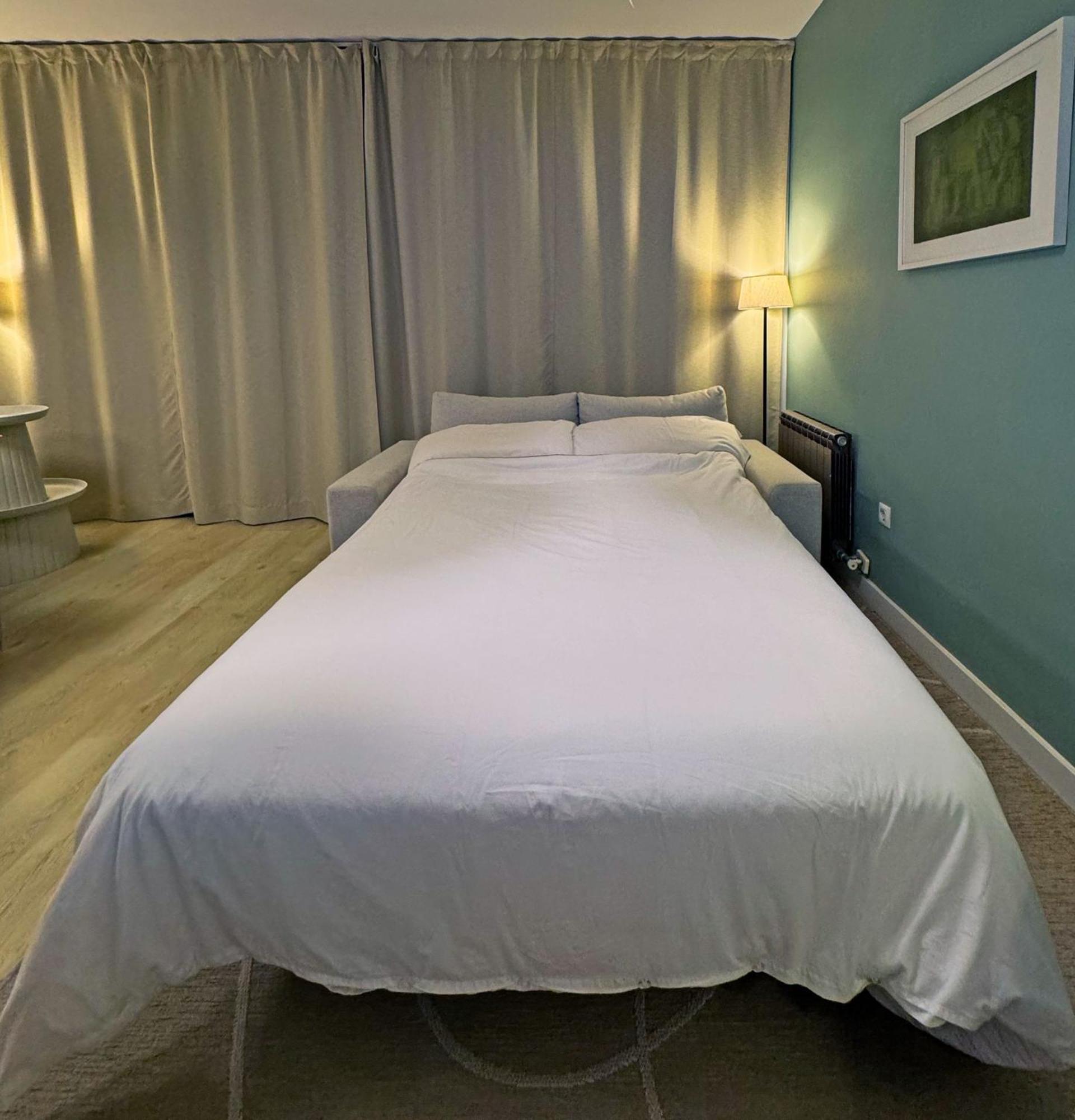 Abbott Apartment - 1 Min From The Beach - 100M2 - Sleeps 8 Sitges Eksteriør bilde